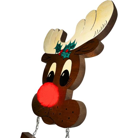 Handmade Wooden Rudolph Reindeer Welcome Sign | Pom Pom Nose | Vintage - Picture 7 of 8